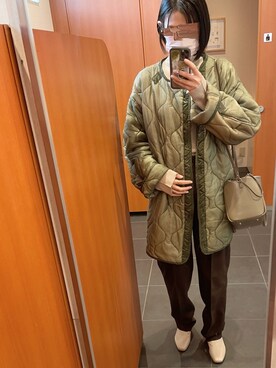 「ISOOK（アイスー）のシームステッチロングスラックスパンツ（その他パンツ）」を使った、tsuigekin0otsuboneさん（レディース・164cm）の冬コーディネート
