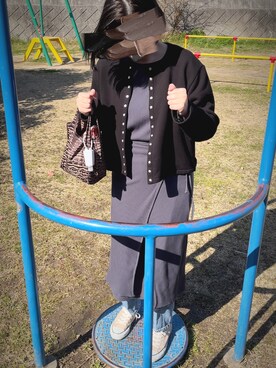 「agnes b.（アニエスベー）のM001 CARDIGAN カーディガンプレッション（カーディガン/ボレロ）」を使った、tsuigekin0otsuboneさん（レディース・164cm）の春コーディネート
