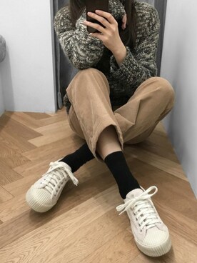 「アイテム（スニーカー、イエロー系）」を使った、SAPPUN(サプン公式)さん（レディース・168cm）の冬コーディネート