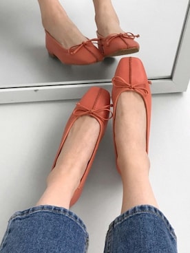 「アイテム（バレエシューズ、グレー系）」を使った、SAPPUN(サプン公式)さん（レディース・168cm）の春コーディネート