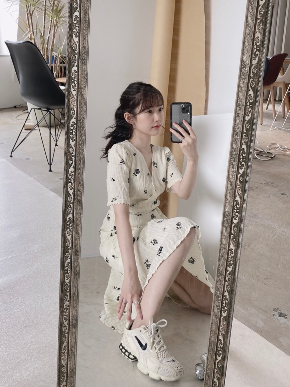 「秋のコーデ、カジュアル、秋服」｜「POCHERのアイテム（ワンピース、ホワイト系）」を使った、あわつまいさん（レディース・153cm）の秋コーディネートの1枚目の写真