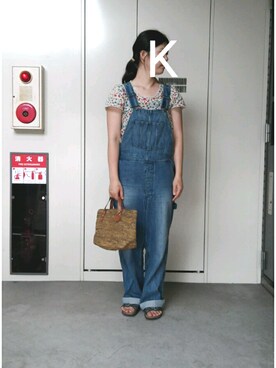 「花柄トップス」｜「アイテム（オールインワン・サロペット）」を使った、亀子さん（レディース・162cm）の夏コーディネート