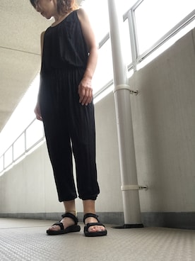 「teva」｜「アイテム（つなぎ/オールインワン）」を使った、chizuさん（レディース・160cm）の夏コーディネート