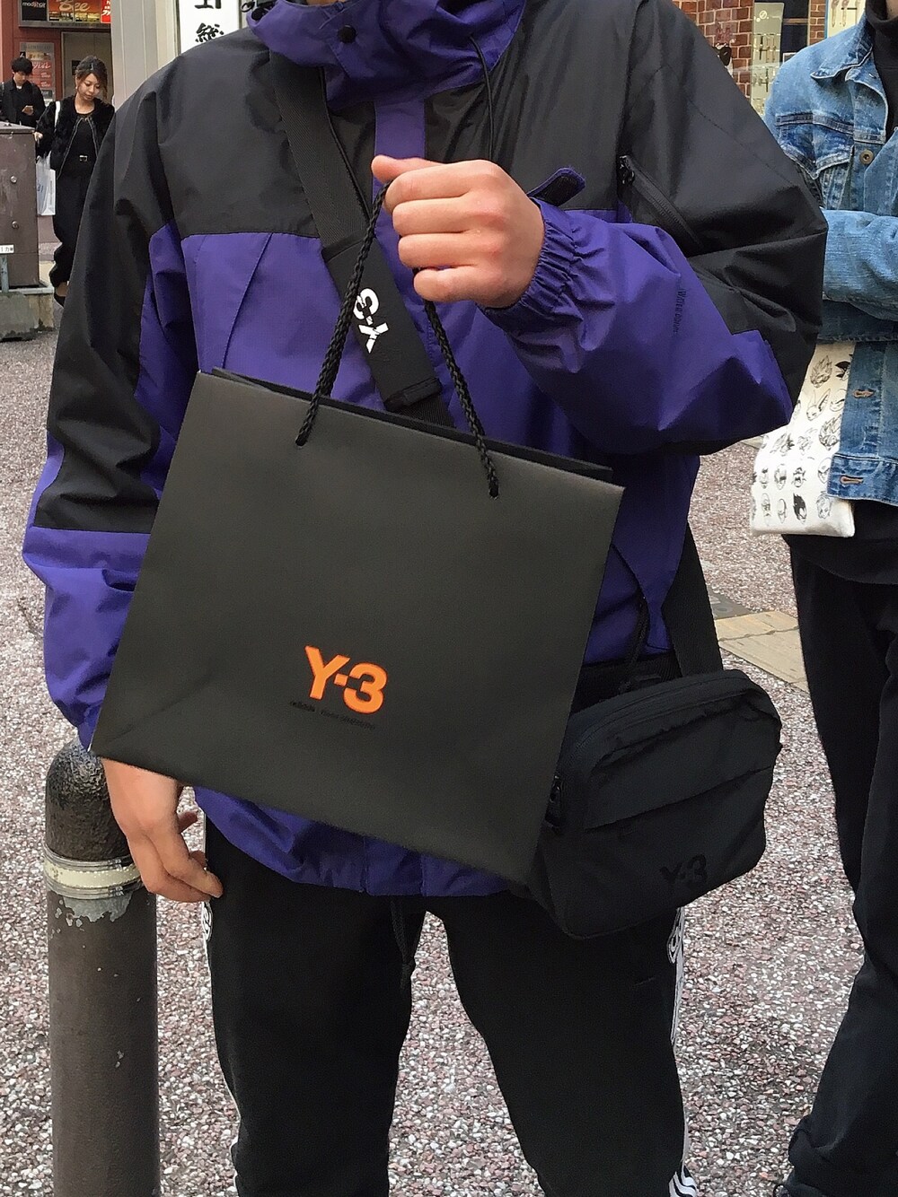 「ナイロンジャケット、春、おしゃれさんと繋がりたい、カジュアルコーデ、ootd、Y-3」｜「Y-3のY-3 MULTI POCKET（ショルダーバッグ、ブラック系）」を使った、帰ってきた荻生徂徠さん（メンズ・158cm）の春コーディネートの1枚目の写真