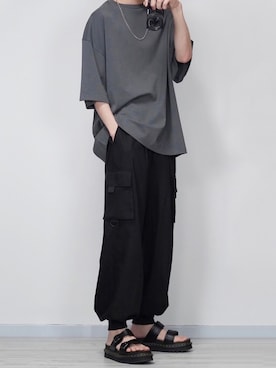 「TUTTU（トゥトゥ）のアイテム（Tシャツ/カットソー）」を使った、seiさん（メンズ・180cm）の春コーディネート