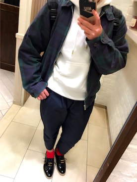 「アイテム（チノパンツ、ブルー系）」を使った、ありさん（レディース・159cm）の冬コーディネート