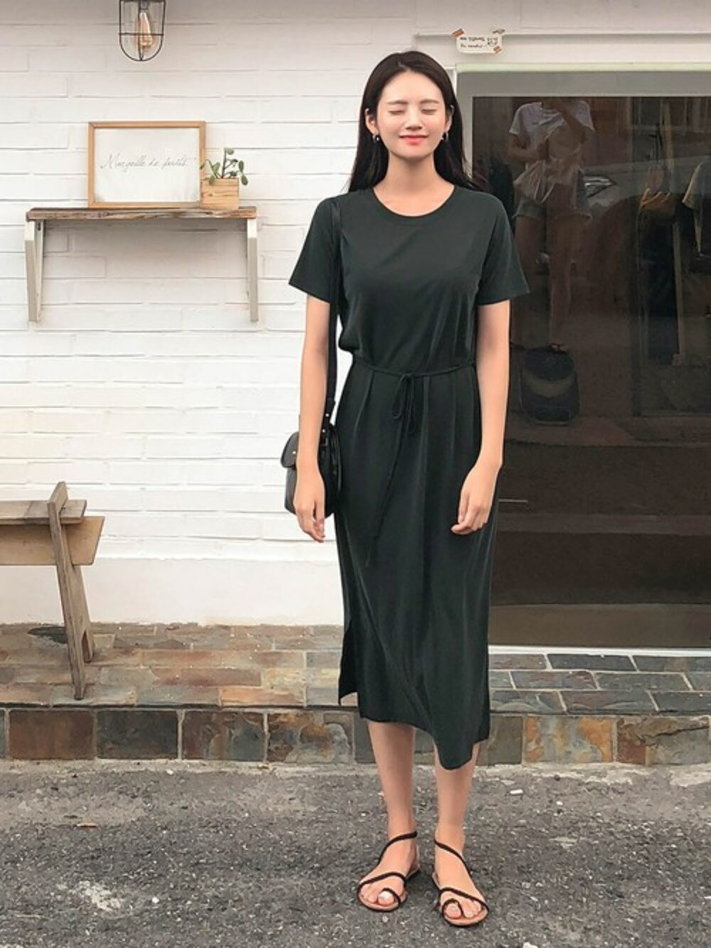 その他のワンピースを着用したレディースの夏コーディネートの1枚目の写真