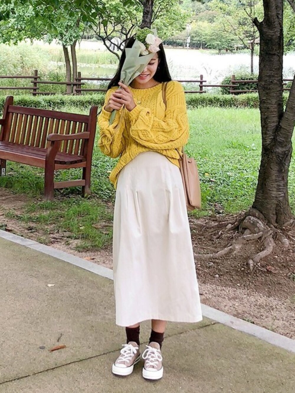 「ニット、スカート、セーター、イエロー、秋服、韓国ファッション、cherrykoko」｜「CHERRYKOKOのbrilliant for, knit（ニット/セーター、イエロー系）」を使った、CHERRYKOKO (チェリーココ)さん（レディース・163cm）の秋コーディネートの1枚目の写真