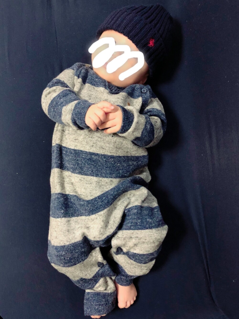 「babygap、ベビーコーデ、男の子、70cm、ロンパース、ベビー」｜「babyGAPのアイテム（ロンパース、ブルー系）」を使った、りゅうのすけさん（キッズ・70cm）の秋コーディネートの1枚目の写真