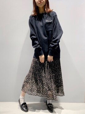 「earth music&ecology（アースミュージックアンドエコロジー）のシアー消しプリーツスカート ＊（スカート）」を使った、yuunaさん（レディース・157cm）の秋コーディネート