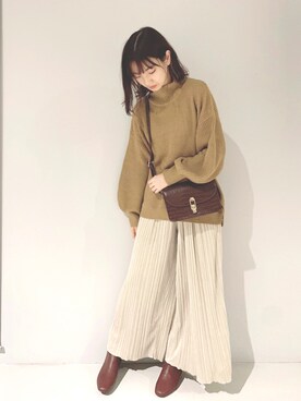 「earth music&ecology（アースミュージックアンドエコロジー）のフラップスクエアショルダーバッグ ＊（ショルダーバッグ）」を使った、yuunaさん（レディース・157cm）の秋コーディネート