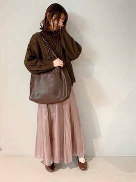 「ケーブルニット」｜「アイテム（トートバッグ）」を使った、yuunaさん（レディース・157cm）の秋コーディネート