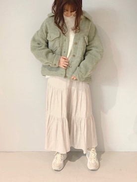 「earth music&ecology（アースミュージックアンドエコロジー）のサテンティアードスカート ＊●（スカート）」を使った、yuunaさん（レディース・157cm）の秋コーディネート