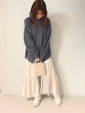 「earth music&ecology（アースミュージックアンドエコロジー）のサテンティアードスカート ＊●（スカート）」を使った、yuunaさん（レディース・157cm）の秋コーディネート