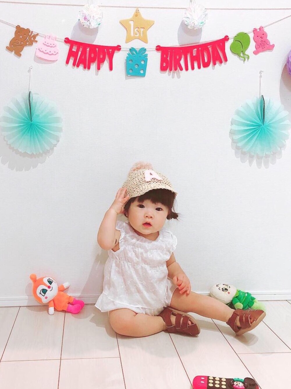 「Birthdayのアイテム（キャップ、ベージュ系）」を使った、suiさん（キッズ・70cm）の夏コーディネートの1枚目の写真