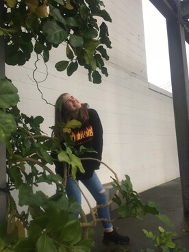 「Factorie（ファクトリエ）のアイテム」を使った、Taylor Croudisさん（レディース・170cm）の夏コーディネート