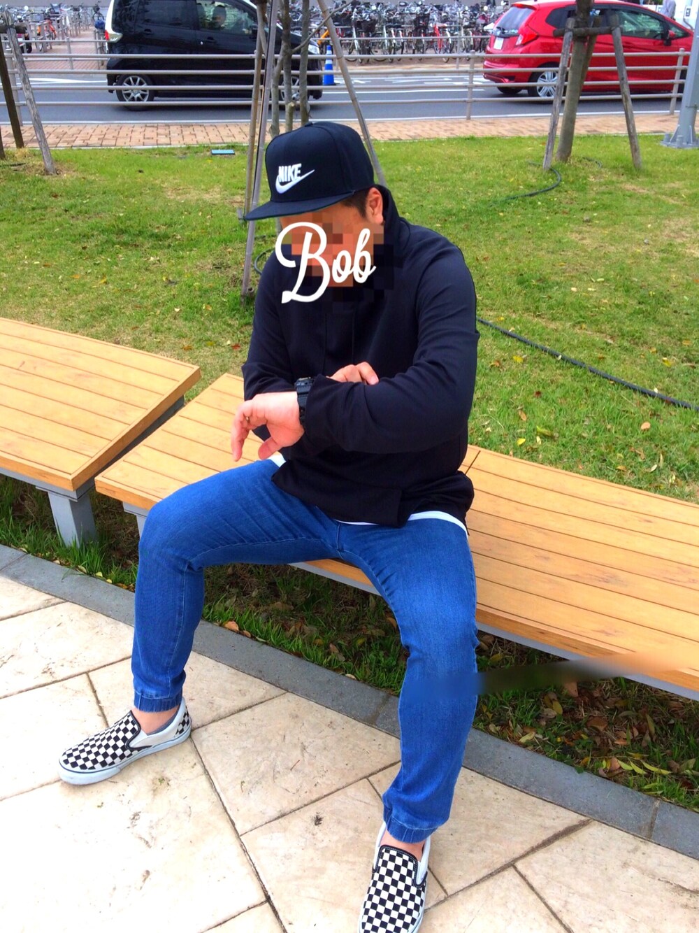 「春コーデ、休日スタイル、公園スタイル、キャップ、レイヤードスタイル、ジョガーパンツ、ラフスタイル、スリッポン、ootd、いいね、save、フォローお願いします🤑」｜「NIKEのNIKE(ナイキ) BBキャップ（キャップ、ブラック系）」を使った、βΘβυυυ➡☆さん（メンズ・174cm）の春コーディネートの1枚目の写真