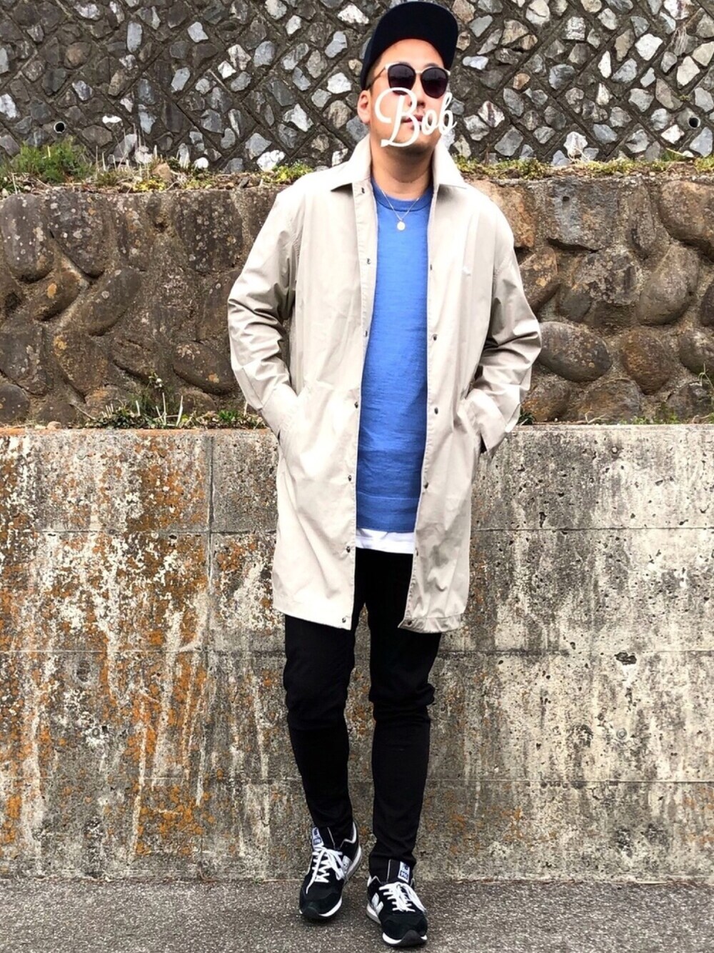 「パステル映える春、春コーデ、スキニー、スキニーデニム、シャツスタイル、レイヤードスタイル、ベージュコーデ、ZOZO、キャップ、ブルーコーデ」｜「BAYFLOWの[撥水加工]ロングシャツコート（シャツ/ブラウス、ベージュ系）」を使った、βΘβυυυ➡☆さん（メンズ・176cm）の春コーディネートの1枚目の写真
