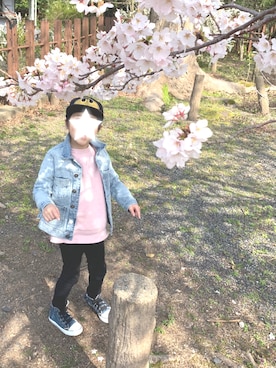 「H&M DIVIDED（エイチアンドエム　ディヴァイデッド）のアイテム（キャップ）」を使った、YOHさん（キッズ・120cm）の春コーディネート