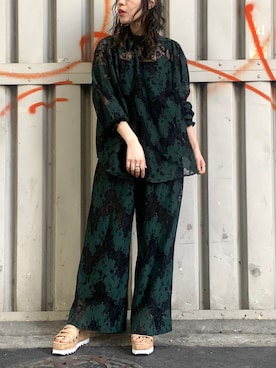 「OSMOSIS（オズモーシス）のアイテム」を使った、mizukiさん（レディース・156cm）の春コーディネート