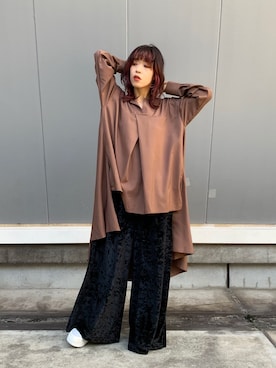 「OSMOSIS（オズモーシス）のアイテム（シャツ/ブラウス、ブラウン系）」を使った、mizukiさん（レディース・156cm）の秋コーディネート