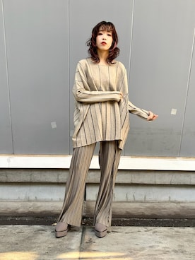 「OSMOSIS（オズモーシス）のアイテム（ニット/セーター、ベージュ系）」を使った、mizukiさん（レディース・156cm）の秋コーディネート