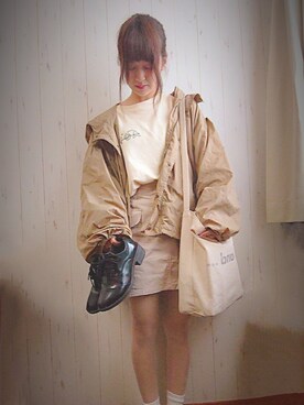 「大学生コーデ」｜「アイテム（マウンテンパーカー）」を使った、みうさん（レディース・155cm）の春コーディネート