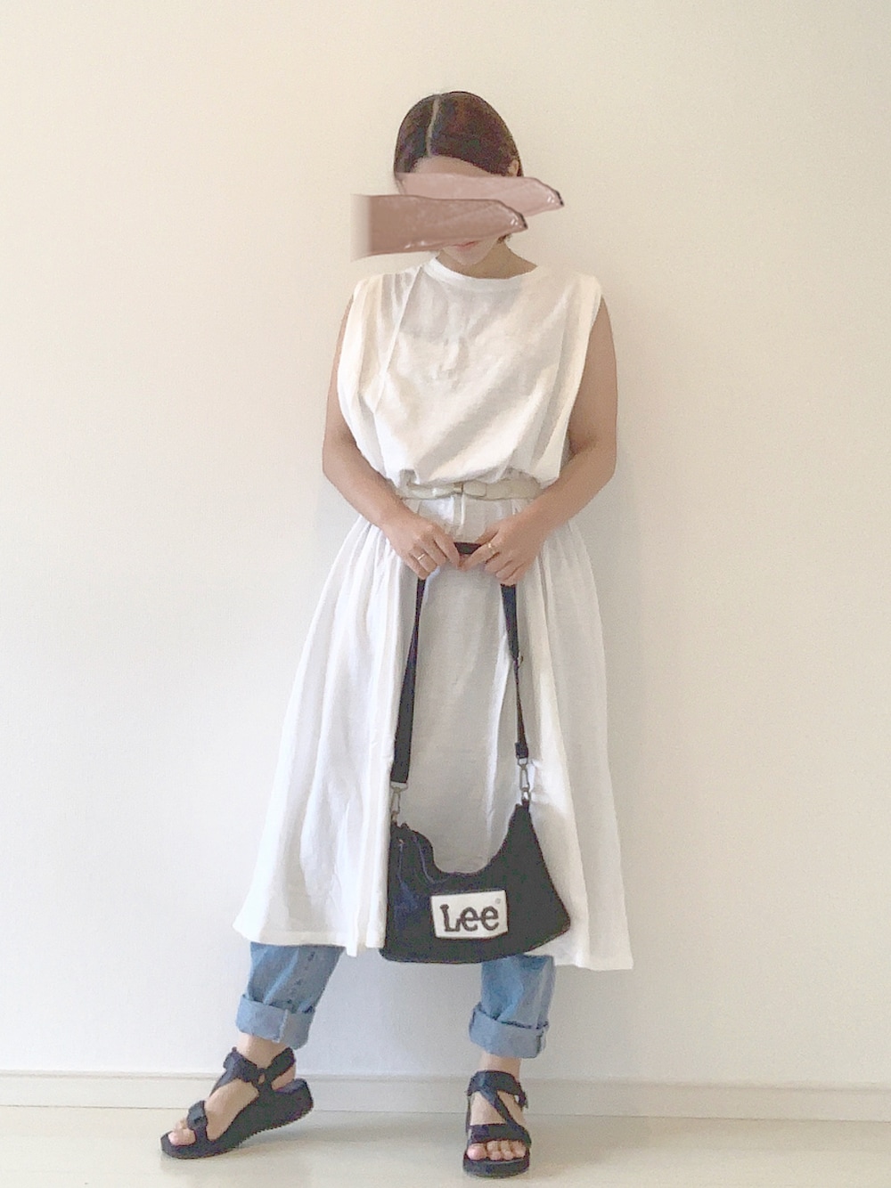 「ootd、低身長コーデ、夏コーデ、chocomee、LEE」｜「chocomeeのAラインノースリーブワンピース（ワンピース、ホワイト系）」を使った、yuri*さん（レディース・152cm）の夏コーディネートの1枚目の写真