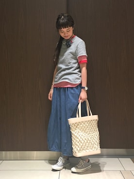 「アイテム（ブローチ/コサージュ）」を使った、ASAMI OKANOさん（レディース・161cm）の春コーディネート