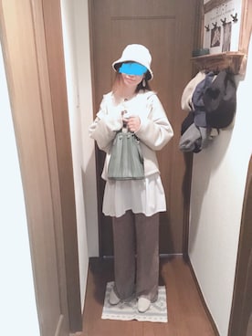 「プリーツバッグ」｜「アイテム（帽子）」を使った、x 𝕟𝕚𝕛𝕚𝕞𝕒𝕤𝕦 xさん（レディース・154cm）の春コーディネート