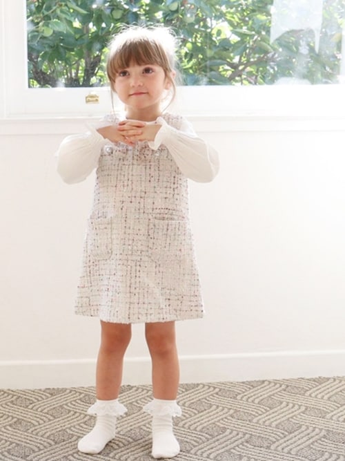 Roraさんのジャンパースカート「マオ ツイードジャンパースカート(Rora|ローラ)」を使ったコーディネート