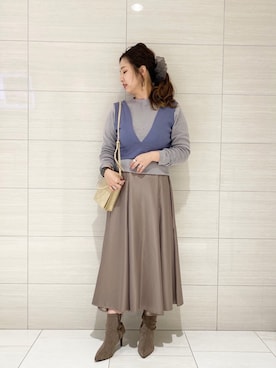「シュシュ」｜「アイテム（その他）」を使った、たかみなさん（レディース・166cm）の冬コーディネート