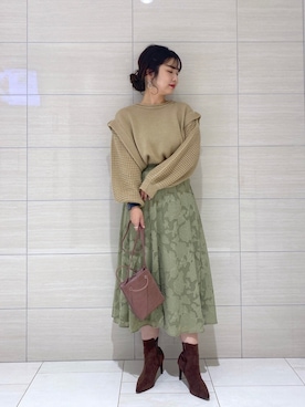 「袖フリル」｜「アイテム（その他）」を使った、たかみなさん（レディース・166cm）の冬コーディネート