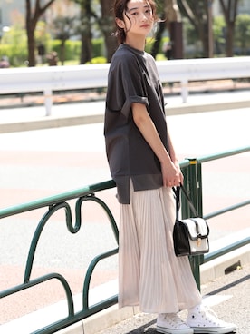 「VIS（ビス）のアイテム（Tシャツ/カットソー）」を使った、ViS onlineさん（レディース・167cm）の夏コーディネート