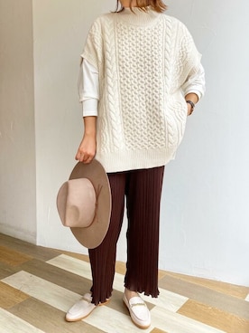 「アイテム（ローファー、グレー系）」を使った、ViS onlineさん（レディース・166cm）の秋コーディネート