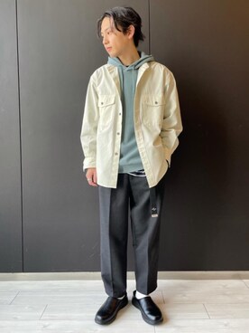 「アイテム（パーカー、グリーン系）」を使った、suenaga3951さん（メンズ・166cm）の春コーディネート