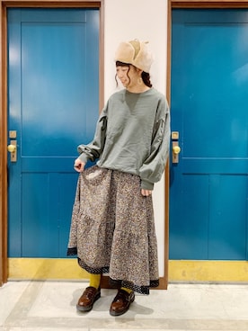 「小花柄」｜「アイテム（キャップ）」を使った、うーさん ☁︎ 。さん（レディース・165cm）の秋コーディネート