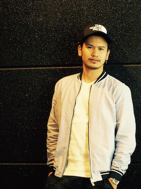 「northface（ノースフェイス）のアイテム（帽子）」を使った、ジャスティンさん（メンズ・170cm）の夏コーディネート