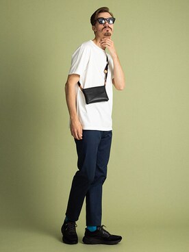 「UNITED TOKYO（ユナイテッドトウキョウ）のテーパードスキニーストレッチカラーパンツ（チノパンツ）」を使った、<OFFICIAL>UNITED TOKYO MENSさん（メンズ・184cm）の春コーディネート