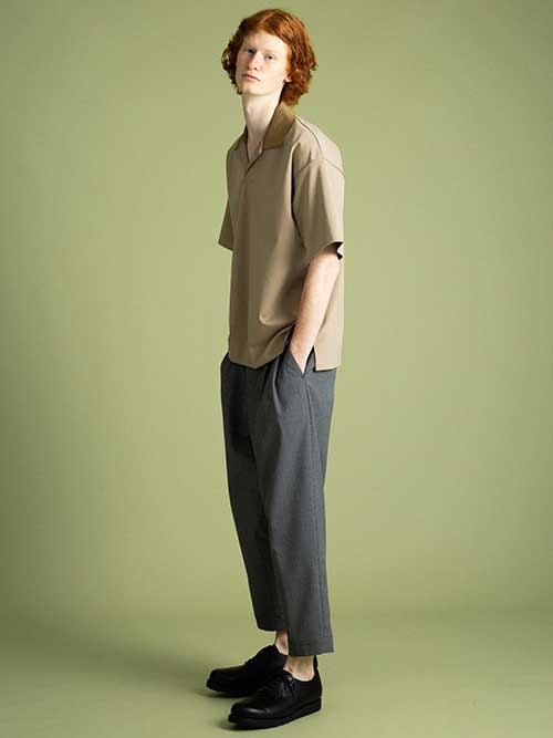 UNITED TOKYO EC事業部<OFFICIAL>UNITED TOKYO MENSさんのポロシャツ「オープンカラーメッシュポロ(UNITED TOKYO|ユナイテッドトウキョウ)」を使ったコーディネート