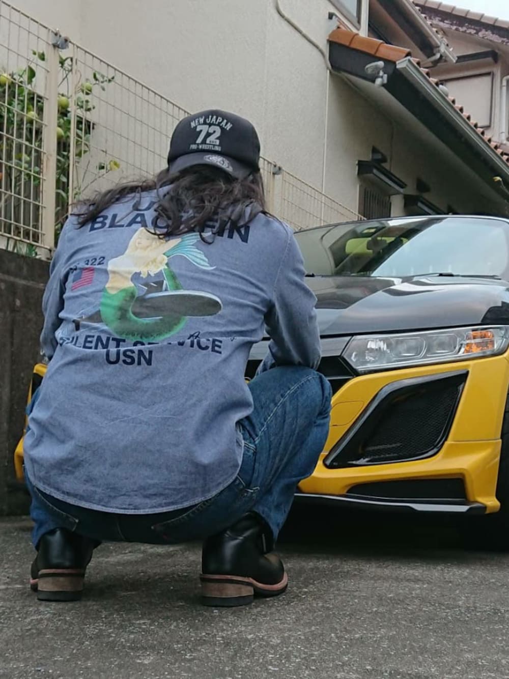 「AVIREX、リーバイス、しまむら、HONDA、S660、デニム、カジュアル」｜「And AのAVIREX アヴィレックス TB L/S PINUP CHAMBRAY SH  ピンナップガール シャツ 長袖シャツ 6105096（シャツ/ブラウス、ブルー系）」を使った、bbkbaseさん（メンズ・172cm）の冬コーディネートの1枚目の写真