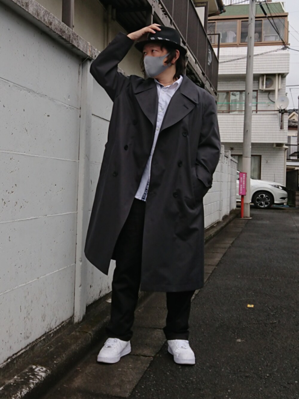 「GU、シェフパンツ、NIKE、EDWIN、UNIQLO U、ユニクロ、UNIQLO、トレンチコート、エアフォースワン、ハット」｜「UNIQLOのアイテム（トレンチコート、グレー系）」を使った、bbkbaseさん（メンズ・172cm）の冬コーディネートの1枚目の写真