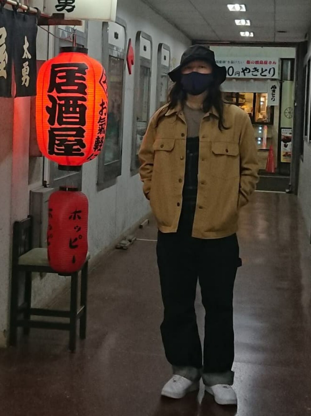 「ユニクロ、ナイキ、NIKE、UNIQLO、UNIQLO U、エアフォースワン、春コーデ、カジュアルコーデ、オーバーオール、トラッカージャケット」｜「UNIQLOのアイテム（デニムジャケット、ブラウン系）」を使った、bbkbaseさん（メンズ・172cm）の春コーディネートの1枚目の写真