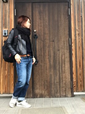 Tomomi 使用「ユニクロ（WOMEN コットンカシミヤVネックセーター（長袖））」的時尚穿搭