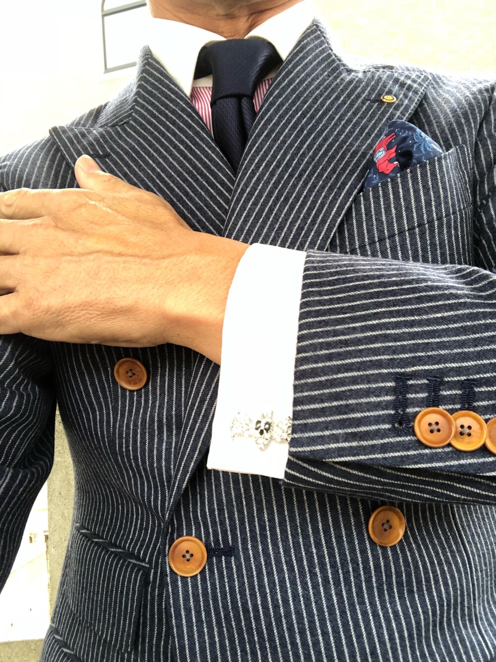 「SIMON CARTERのアイテム（カフリンクス、シルバー系）」を使った、michi-michiさん（メンズ・165cm）の秋コーディネートの1枚目の写真