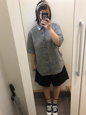 「GU（ジーユー）のアイテム（シャツ/ブラウス、グレー系）」を使った、Mikariさん（レディース・154cm）の夏コーディネート