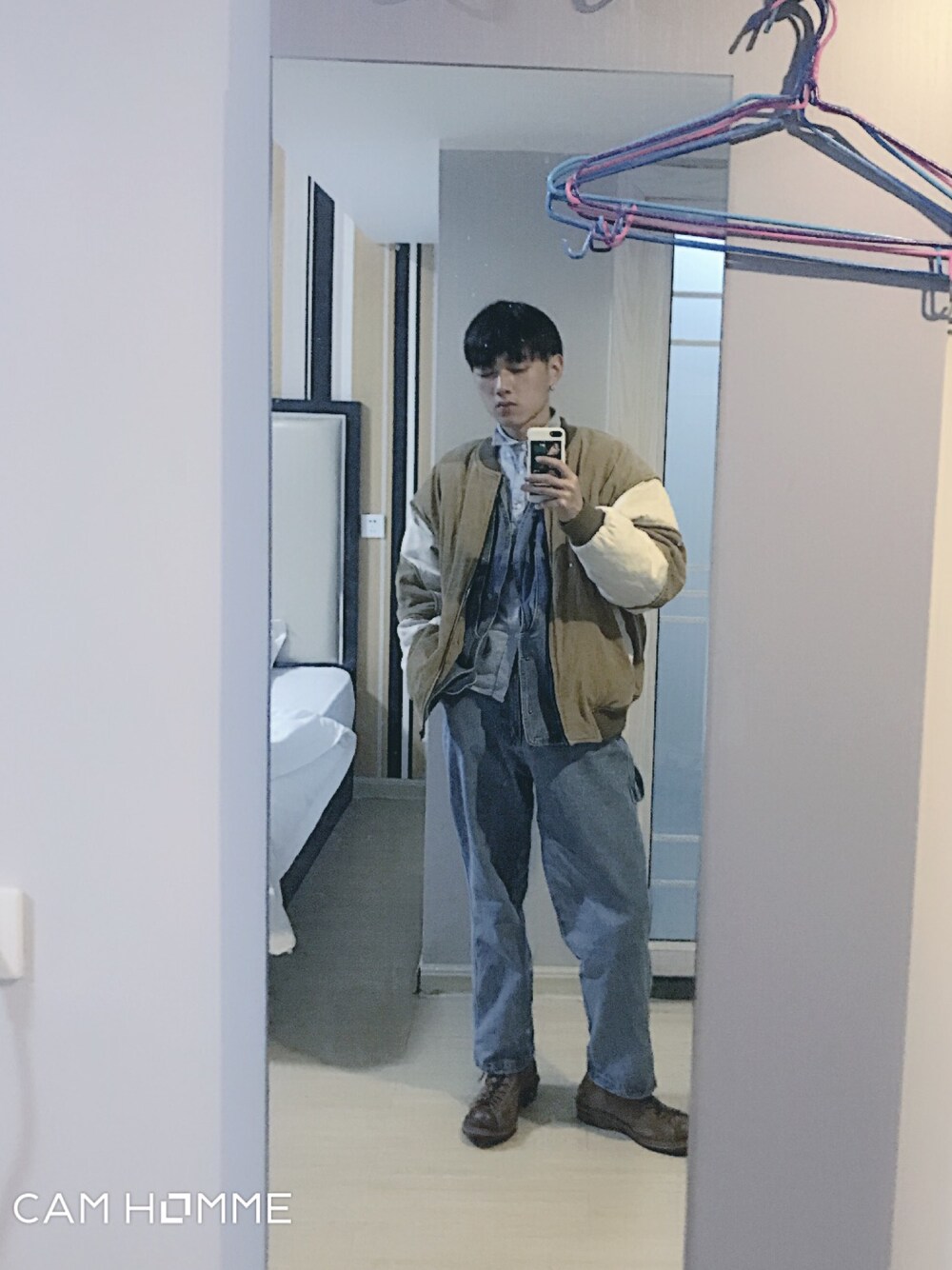 「taobaoのアイテム（トップス、ベージュ系）」を使った、李禾木-さん（メンズ・173cm）の冬コーディネートの1枚目の写真