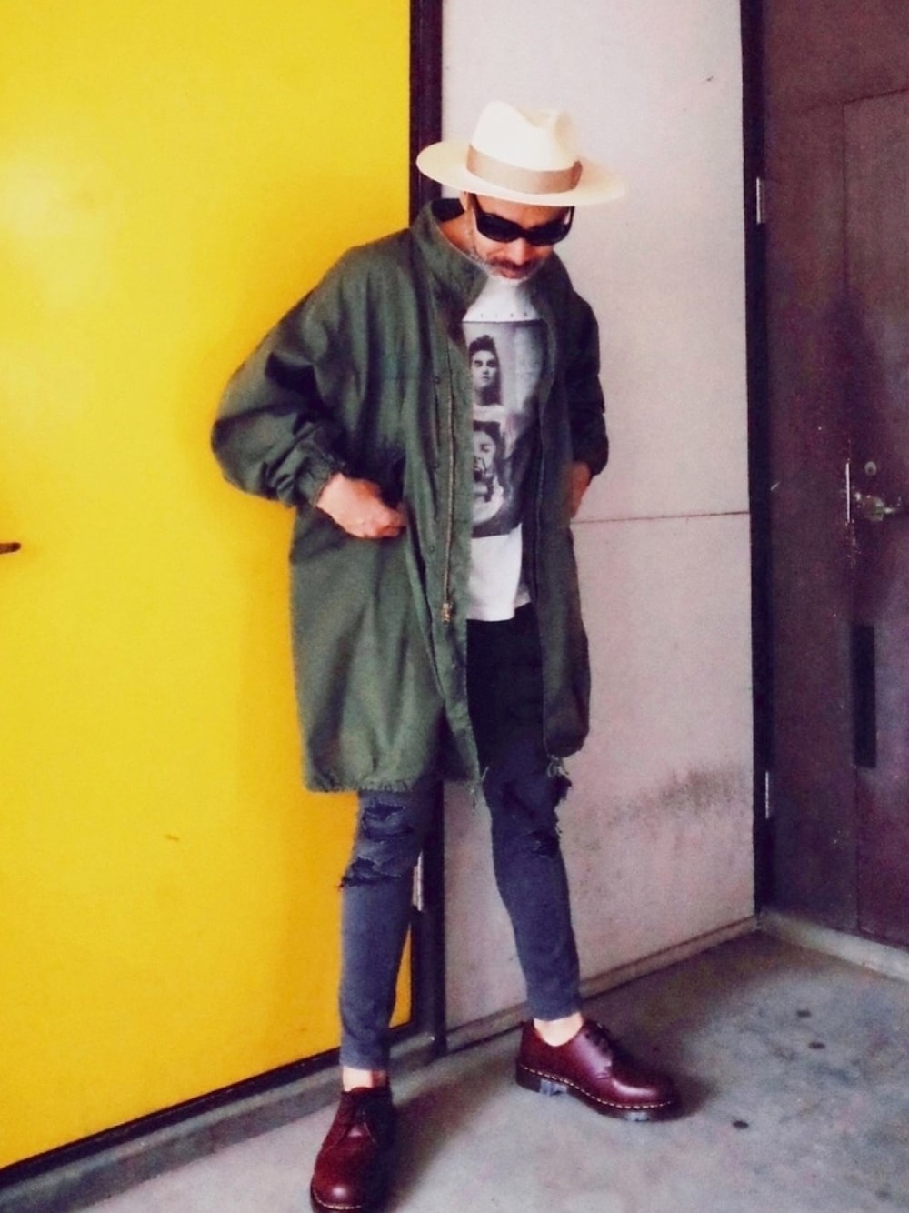 「モッズコート、ドクターマーチン、ハット」｜「Dr. MartensのDr.Martens / ドクターマーチン 1461 3EYE GIBSON SHOE 3ホール ギブソン シューズ（ドレスシューズ、レッド系）」を使った、YosaKuginoさん（メンズ・176cm）の春コーディネートの1枚目の写真