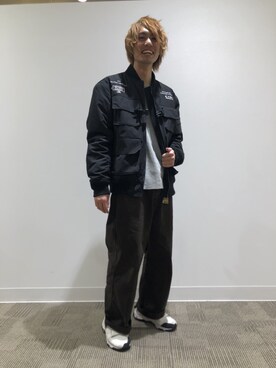 「AVIREX（アヴィレックス）のマルチポケット パディング ミリタリージャケット/MULTI POCKET PADDING MILITARY JACKET（ブルゾン、ブラック系）」を使った、だいちさん（メンズ・172cm）の冬コーディネート