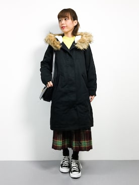 「earth music&ecology（アースミュージックアンドエコロジー）のアイテム（モッズコート、ブラック系）」を使った、saya☺︎さん（レディース・149cm）の冬コーディネート